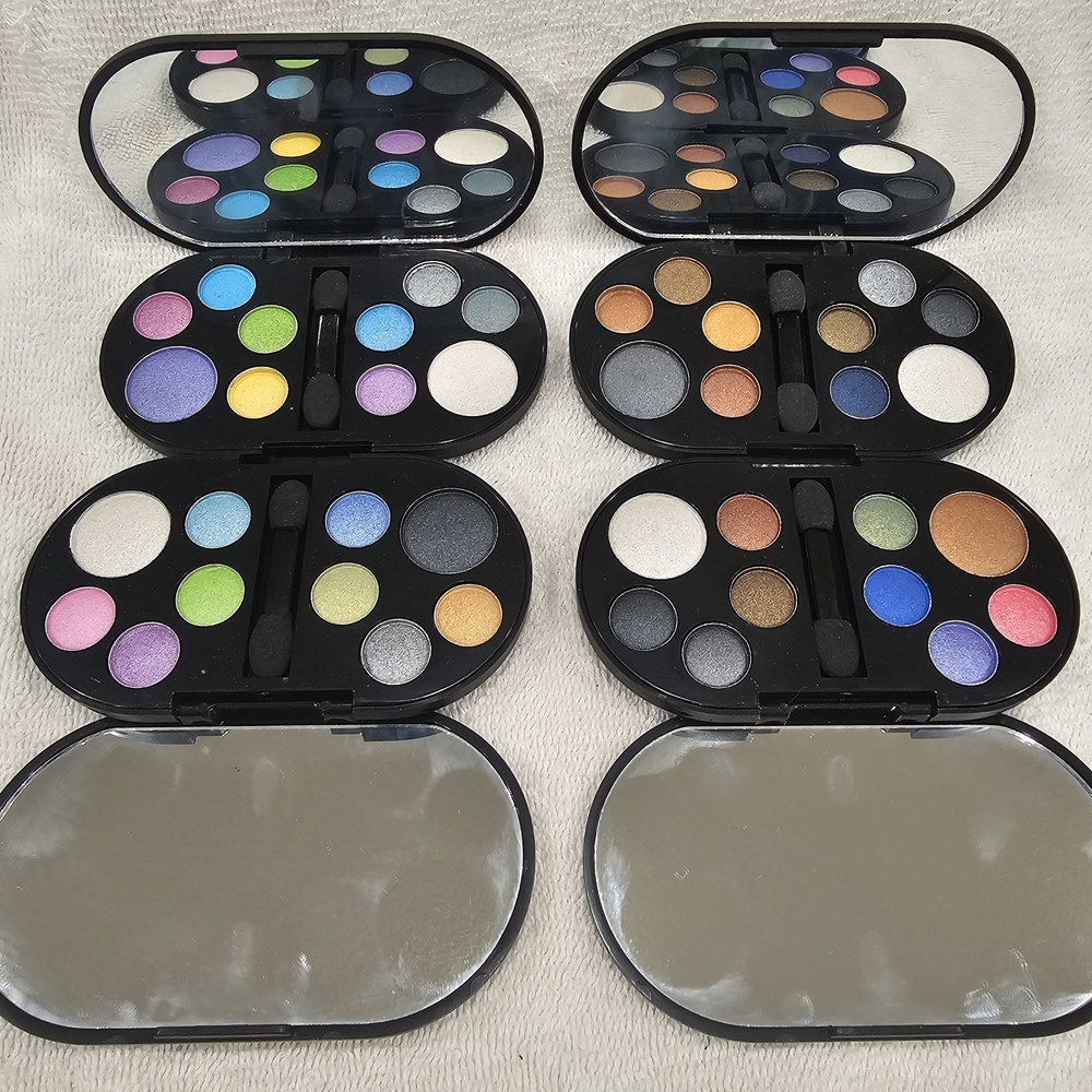 MAC Cosmetics Collectible Hello Kitty Eye Shadow Palettes #1, 2, 3, & 4 NIB Rare - Picture 2 of 6